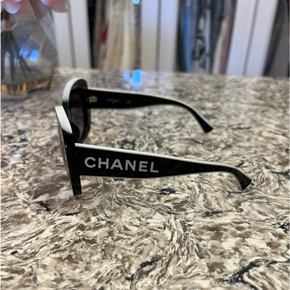 NWT Chanel Black and White Acetate Sunglasses